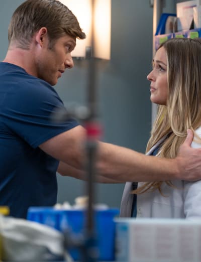 Calming Jo Down - tall - Grey's Anatomy Season 20 Episode 5
