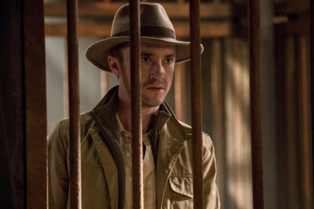 Tourist Trap - The Flash Season 3 Episode 13