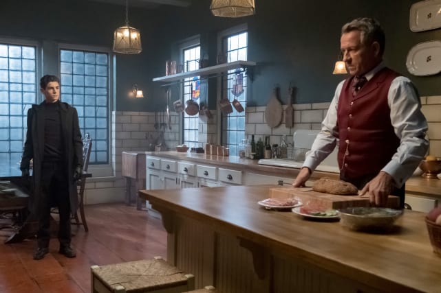 Cooking Again - Gotham Season 4 Episode 2