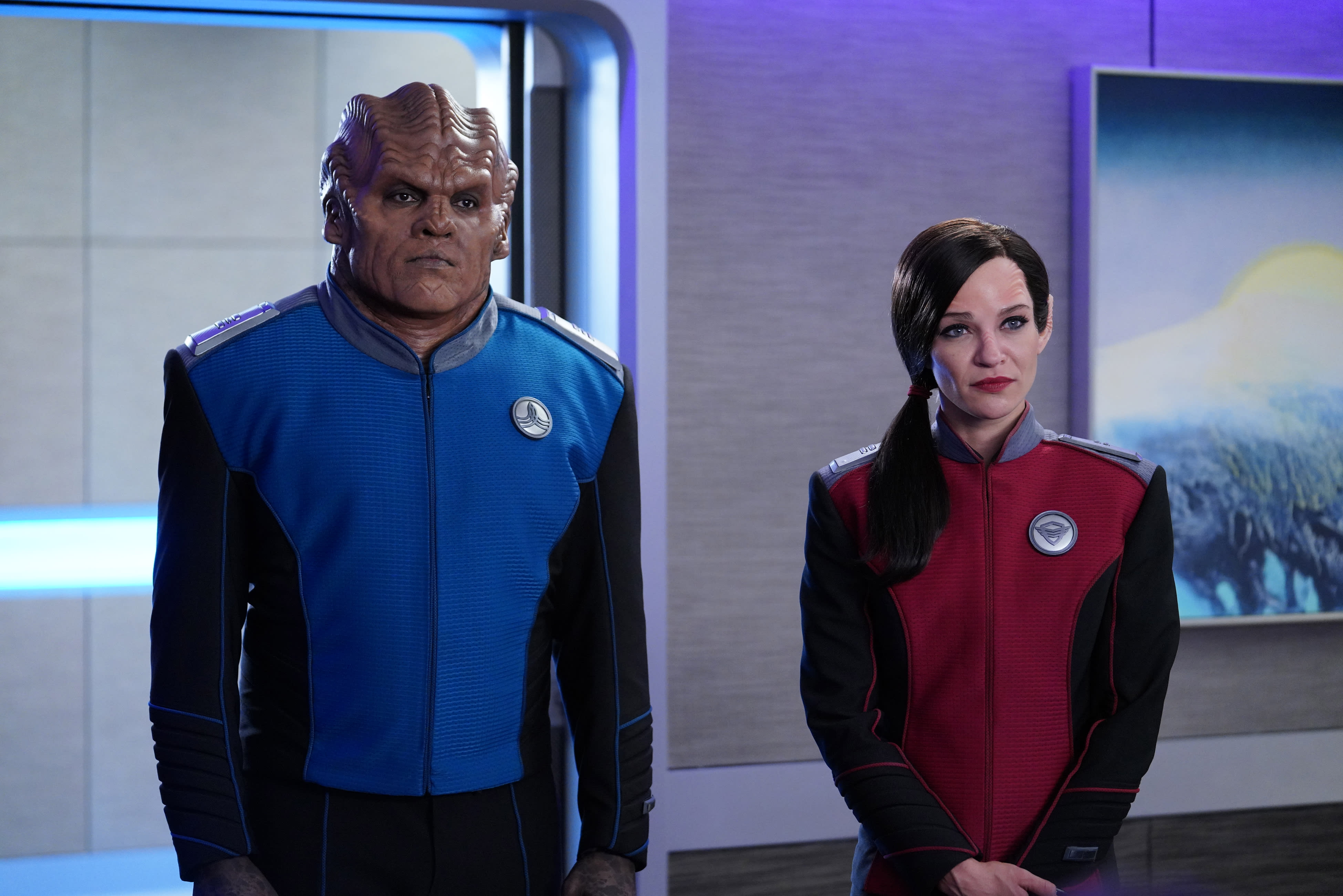 Keyali And Bortus The Orville Season 2 Episode 7 Tv Fanatic