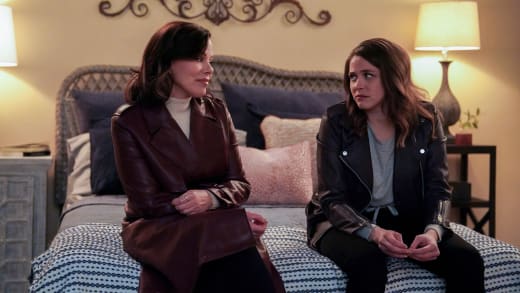 Quinlan's Mother - East New York Season 1 Episode 15
