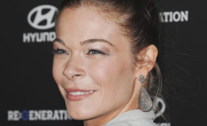 LeAnn Rimes to Make Out with Charlie Sheen on Anger Management