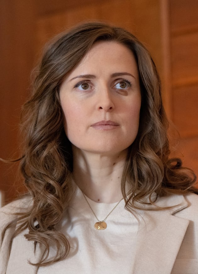 Amanda Kinsella - Kin Season 1 Episode 1