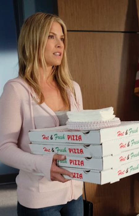 Grace Has Pizza - The Rookie Season 2 Episode 19