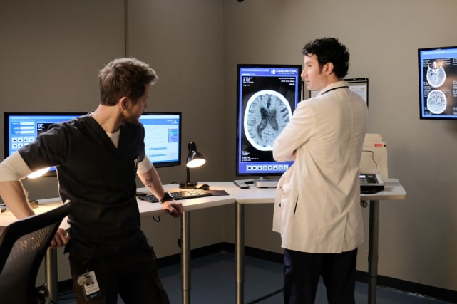 Brainstorming - The Resident Season 2 Episode 14