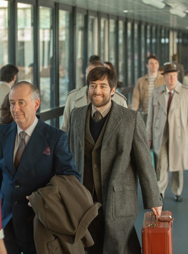 Roger at the Airport Outlander Season 4 Episode 2 TV Fanatic