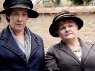 Downton Abbey Photos: Bates in Jail! Motherly Mayhem! - TV Fanatic