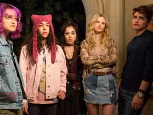 Visiting an Old Friend - Marvel's Runaways