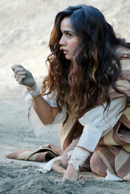 Margo Digs in the Sand - The Magicians Season 4 Episode 10