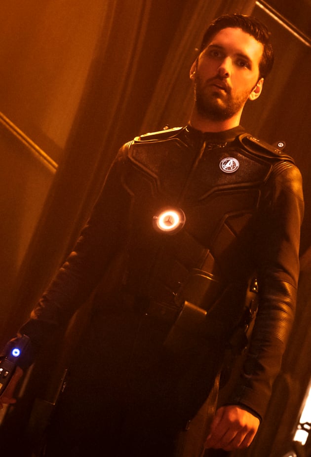 Tyler Seeing Ghosts - Star Trek: Discovery Season 1 Episode 9