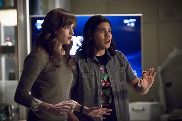 Cisco Gives It a Shot The Flash Season 2 Episode 16 TV Fanatic
