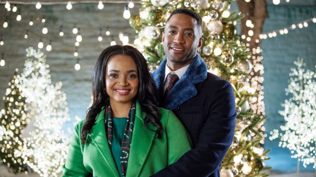 A Reunion of the Ages - Let's Meet Again at Christmas Eve