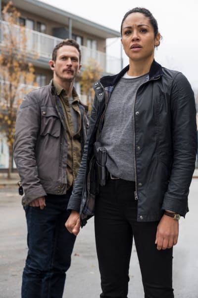 Standing Tall - Debris Season 1 Episode 2