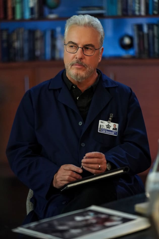 A New Suspect -- Tall - CSI: Vegas Season 1 Episode 6