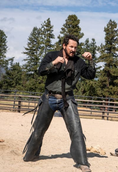 Rip Goes on the Attack - Yellowstone Season 2 Episode 2