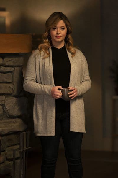 Scheming - PLL: The Perfectionists Season 1 Episode 10