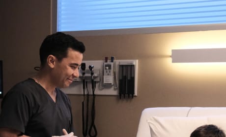 The Resident Season 4 Episode 6 Requiems Revivals Photos Tv Fanatic On the resident season 4 episode 6, things took a dangerous turn after nic's battle for survival. the resident season 4 episode 6