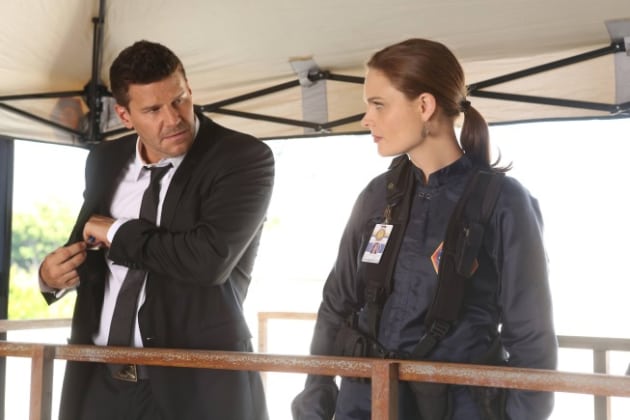 Bones season hotsell 1 episode 1