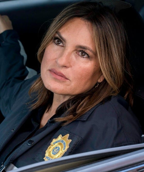 Benson Watches - Law & Order: SVU Season 21 Episode 7