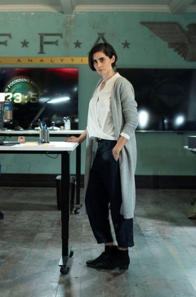 Hangin' at Headquarters - The Purge Season 2 Episode 1