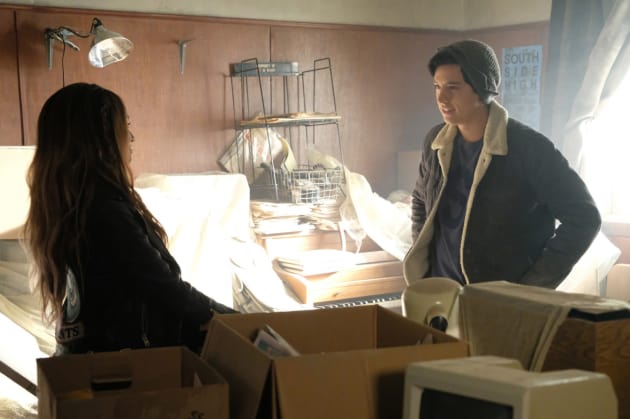 New Friend Same Gang Riverdale Season 2 Episode 3 Tv Fanatic