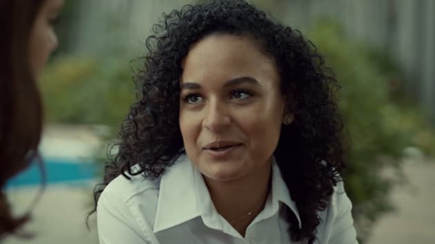 A Non-Traditional Outlook - Mary Kills People Season 2 Episode 1