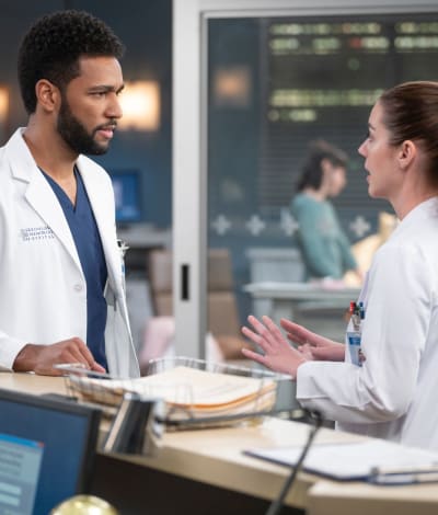 Winston and Jules - tall - Grey's Anatomy Season 20 Episode 5