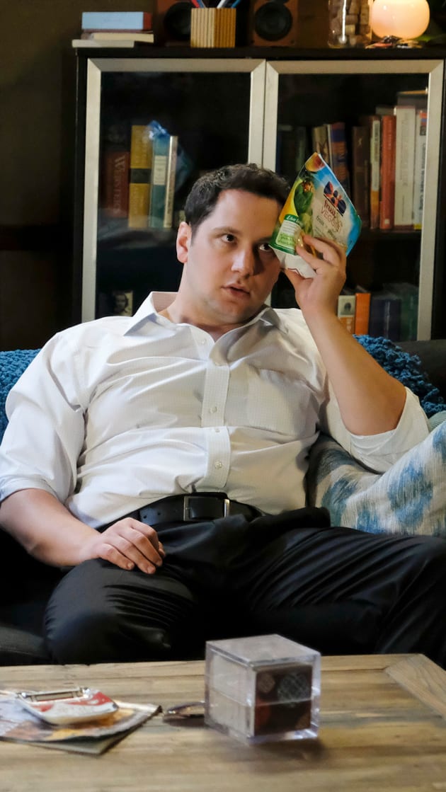 Nursing A Bruise - How To Get Away With Murder Season 6 Episode 7