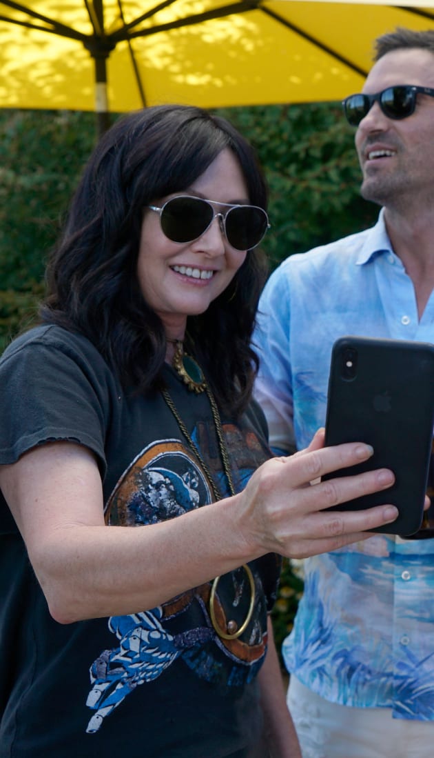 Shannen On The Phone - BH90210 Season 1 Episode 6