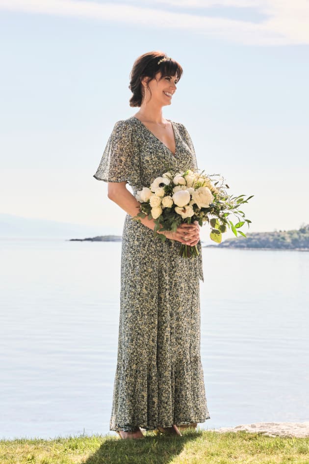 The Matron of Honor - Chesapeake Shores Season 5 Episode 6