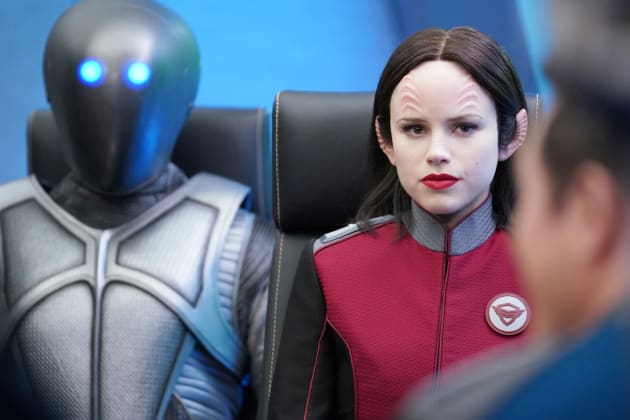 Isaac and Kitan - The Orville Season 2 Episode 1