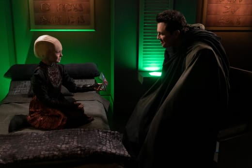 Mercer and a Krill Child - The Orville: New Horizons Season 3 Episode 4