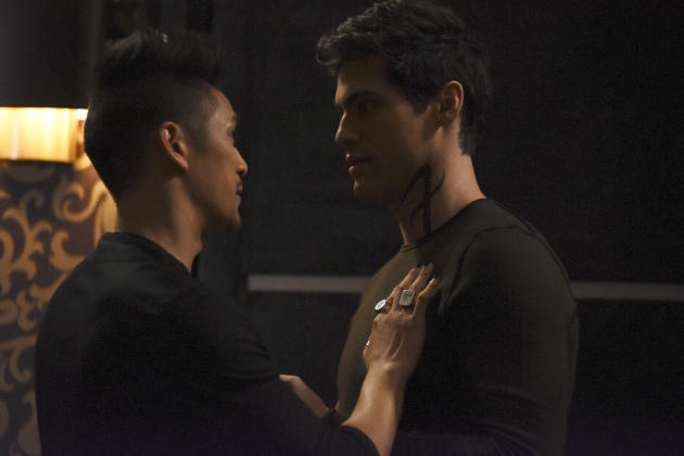 Resultado de imagem para shadowhunter 2 ep 7