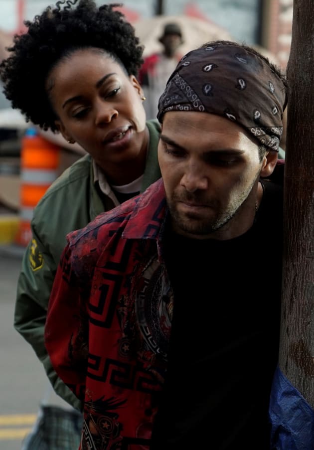 Charlie Collars a Dude - Deputy Season 1 Episode 8