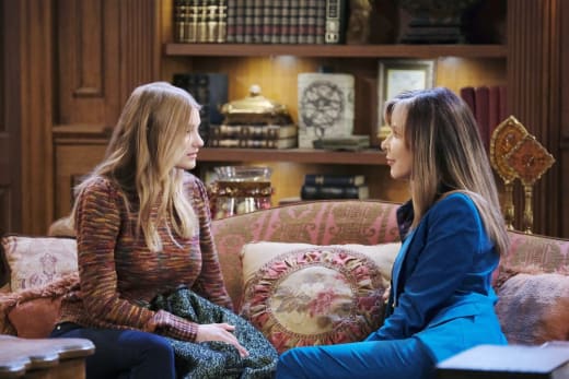 Kate aconseja a Allie - Days of Our Lives
