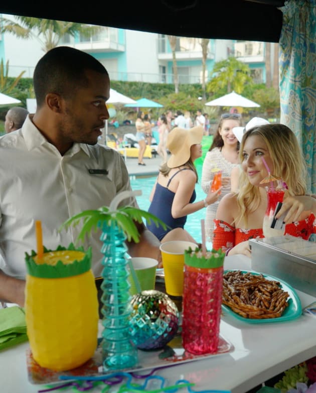 Sharing is Caring - Grand Hotel Season 1 Episode 7