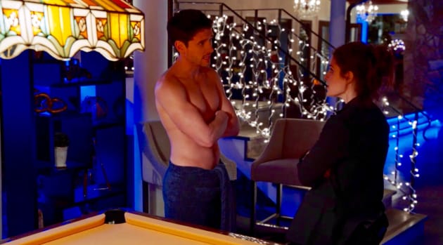 UR_303 Rachel assures Jasper: It's all good. - UnREAL Season 3 Episode 3