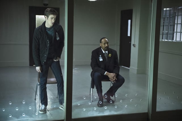 Watching Tricks - The Flash Season 1 Episode 17