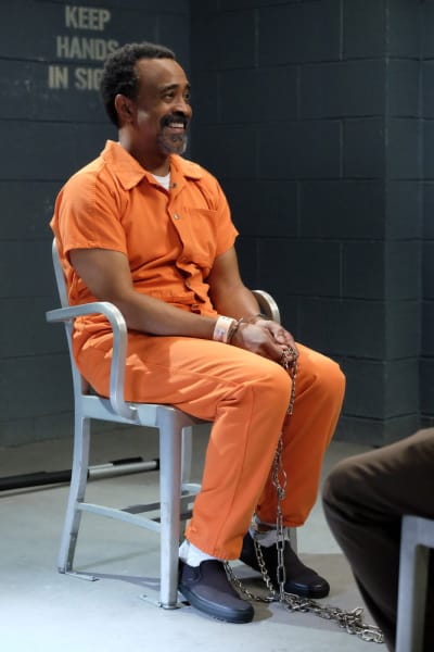Watch brooklyn 99 season 2 episode 17 discount