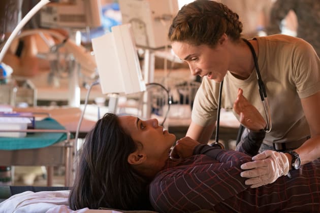 Soothing a Patient - Grey's Anatomy Season 14 Episode 5