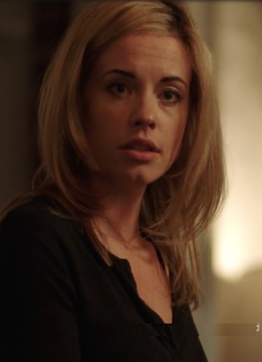 Kelly Anne Pleads Her Case - Queen of the South Season 4 Episode 3