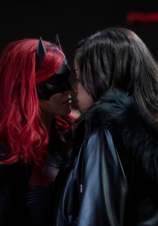 Liplock - Batwoman Season 1 Episode 14