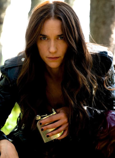 Wynonna drinks - Wynonna Earp Season 4 Episode 10