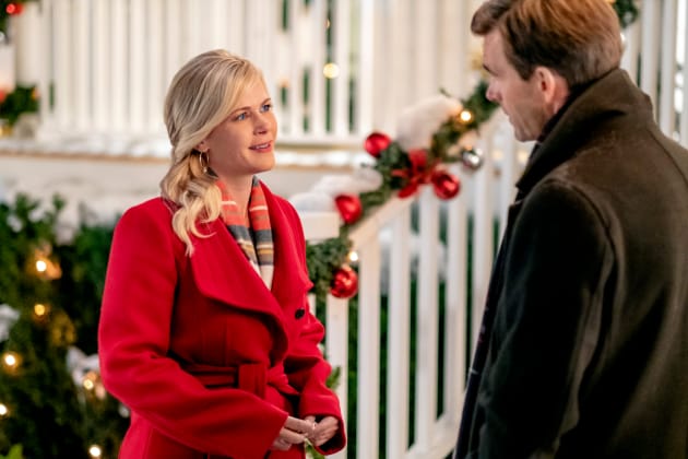 Home & Family - Alison Sweeney is in the house dishing on her Hallmark  movie, Christmas at Holly Lodge! Don't miss her at 10a/9c on Hallmark  Channel USA!