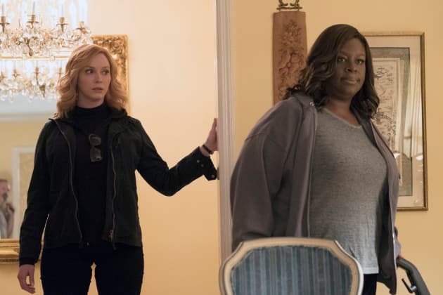 Looking On- Good Girls Season 1 Episode 2