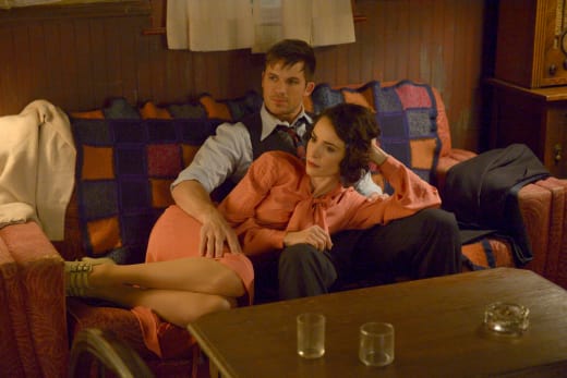 Timeless season 1 episode 1 outlet