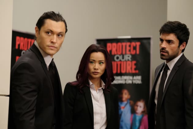 Mutants Under Cover - The Gifted Season 1 Episode 12