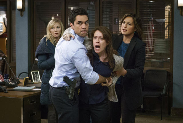 Watch Law & Order: SVU Season 16 Episode 13 Online - TV ...