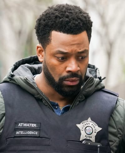Running Point -tall - Chicago PD Season 9 Episode 19