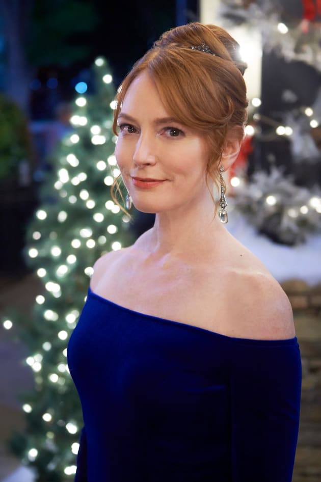 Alicia Witt Christmas Tree Lane - TV Fanatic
